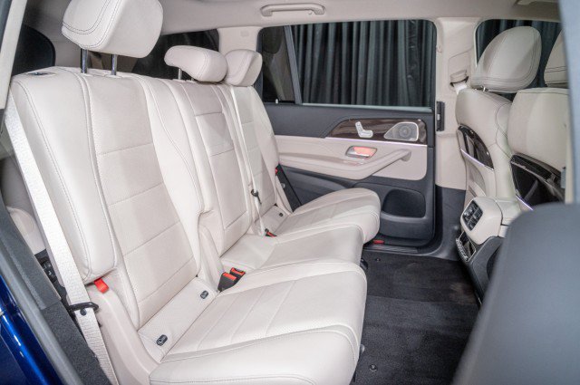 New 2026 Mercedes-Benz GLS 450 4MATIC image 14
