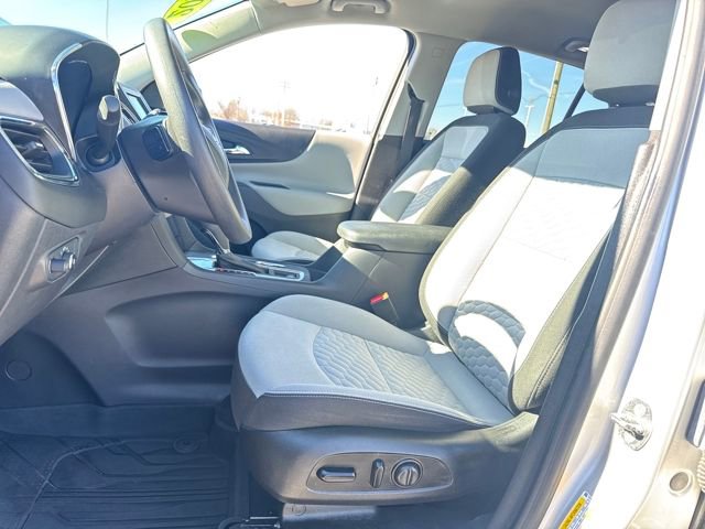 Used 2021 Chevrolet Equinox LS w/ LS Convenience Package image 16