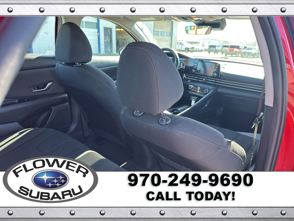 Used 2021 Hyundai Elantra SEL w/ Convenience + Premium Package image 14