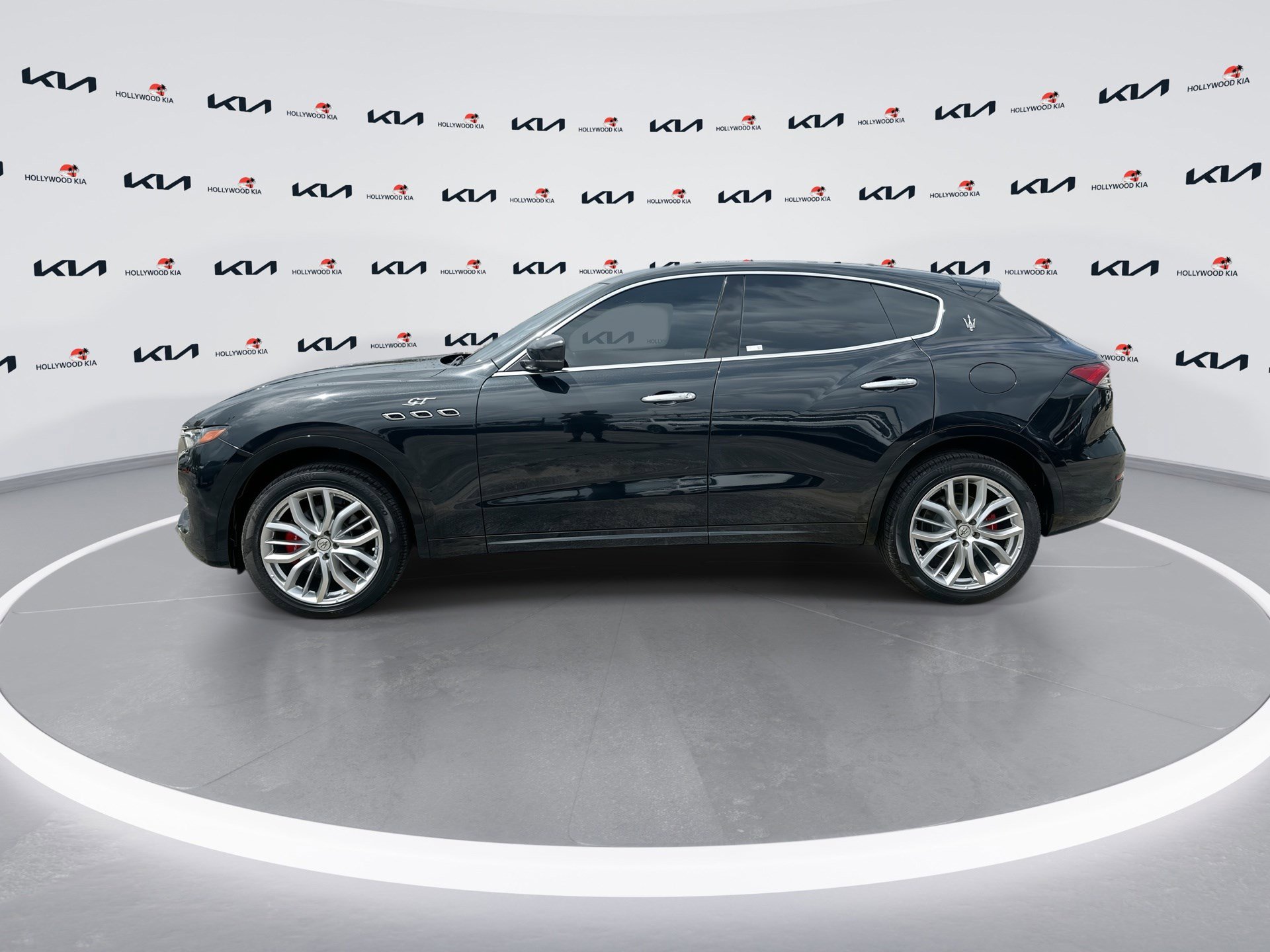 Used 2022 Maserati Levante GT AWD/4WD image 5