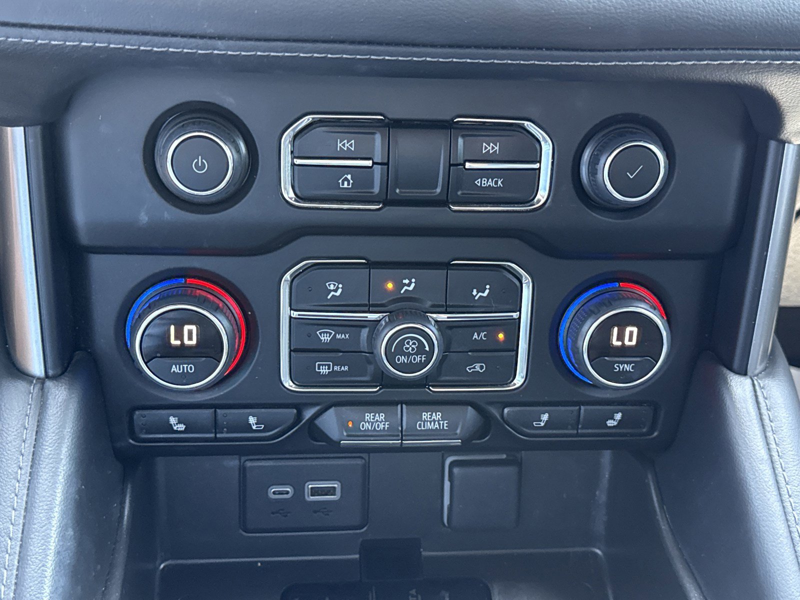 Used 2023 Chevrolet Tahoe Z71 AWD/4WD image 31