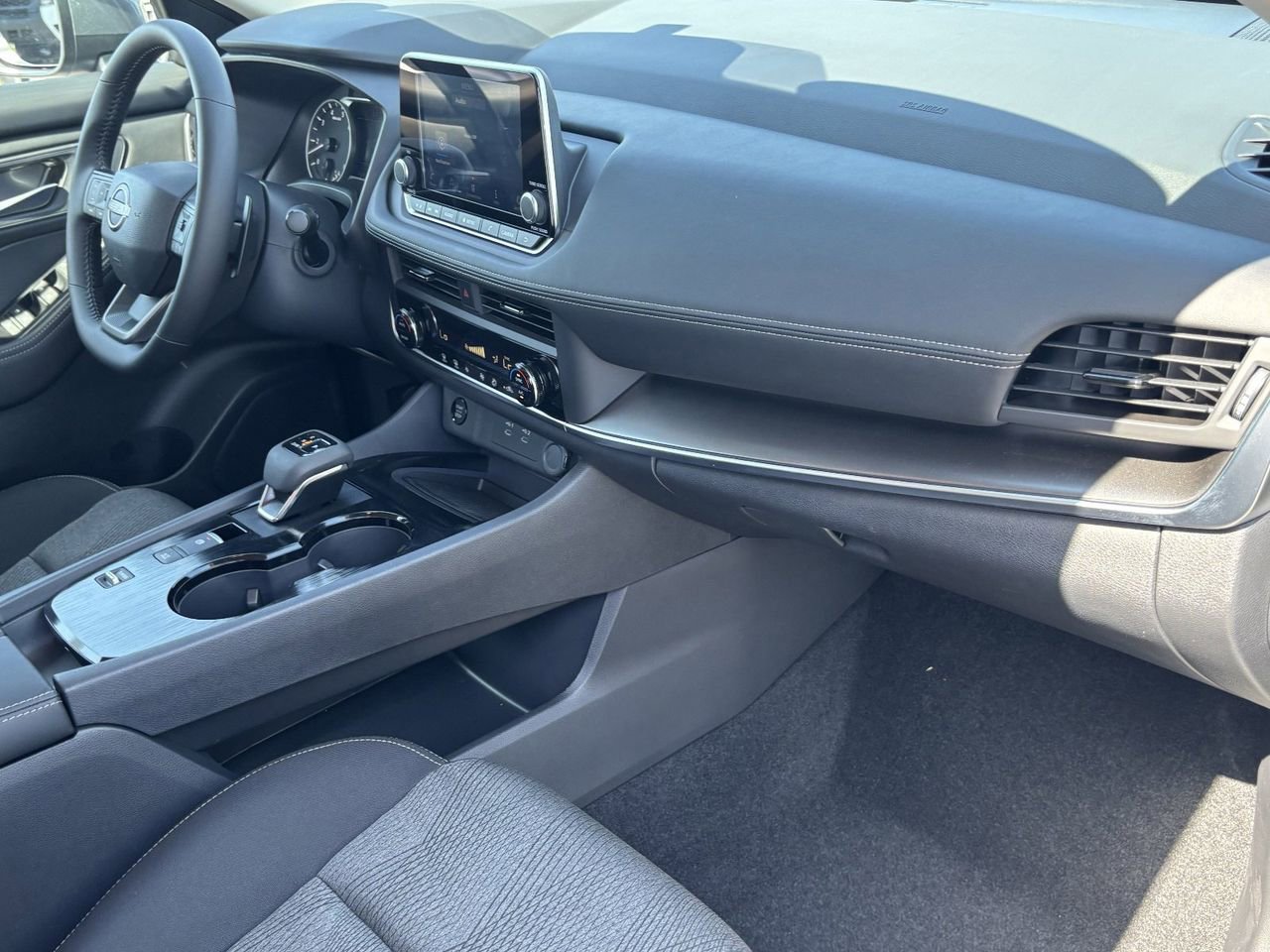Certified 2026 Nissan Rogue SV FWD image 11