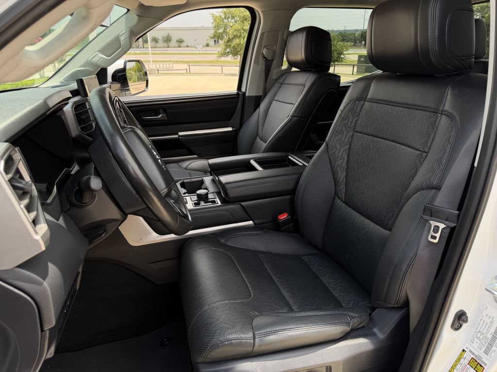 Used 2024 Toyota Tundra Limited AWD/4WD image 28