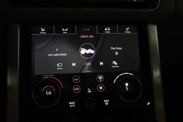 Used 2019 Land Rover Range Rover HSE image 15