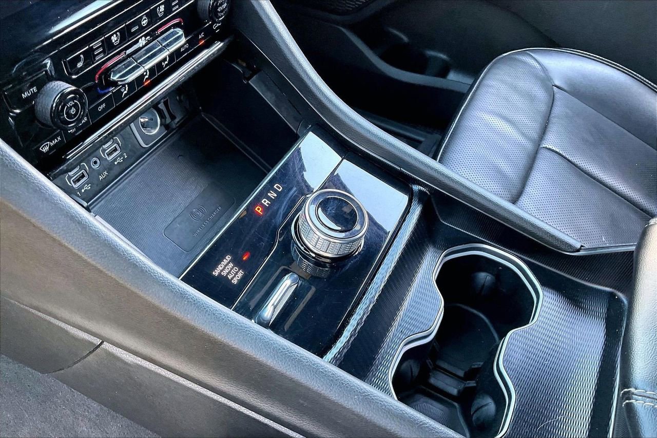 Used 2024 Jeep Grand Cherokee L Limited w/ Luxury Tech Group II image 34