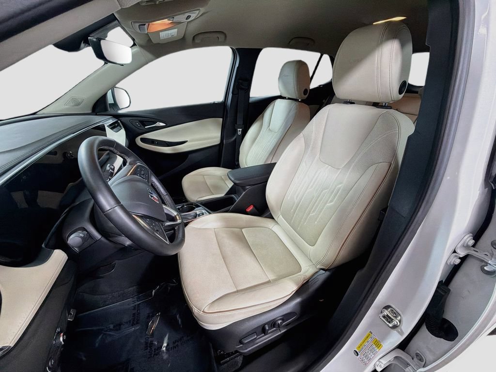 Used 2025 Buick Encore GX Avenir w/ Avenir Technology Package FWD image 21