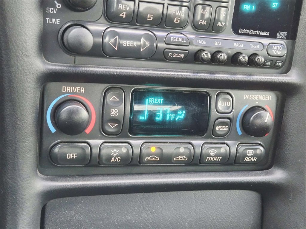 Used 2004 Chevrolet Corvette Convertible w/ Preferred Equipment Group image 23