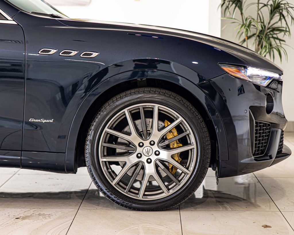Used 2019 Maserati Levante S GranSport AWD/4WD image 10