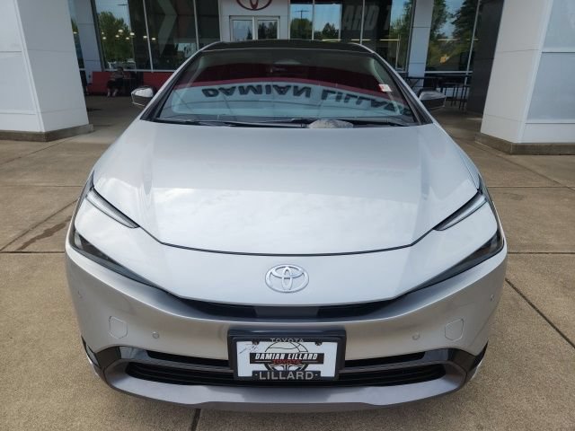 Used 2024 Toyota Prius XLE AWD/4WD image 9