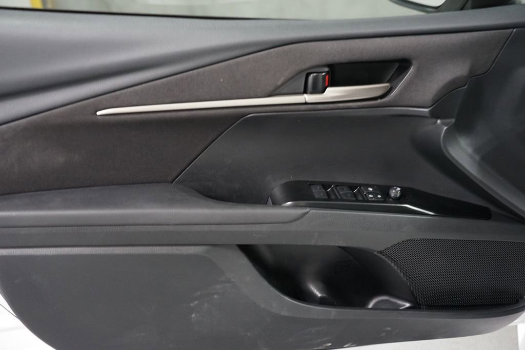 Certified 2025 Toyota Camry LE w/ Convenience Package image 30