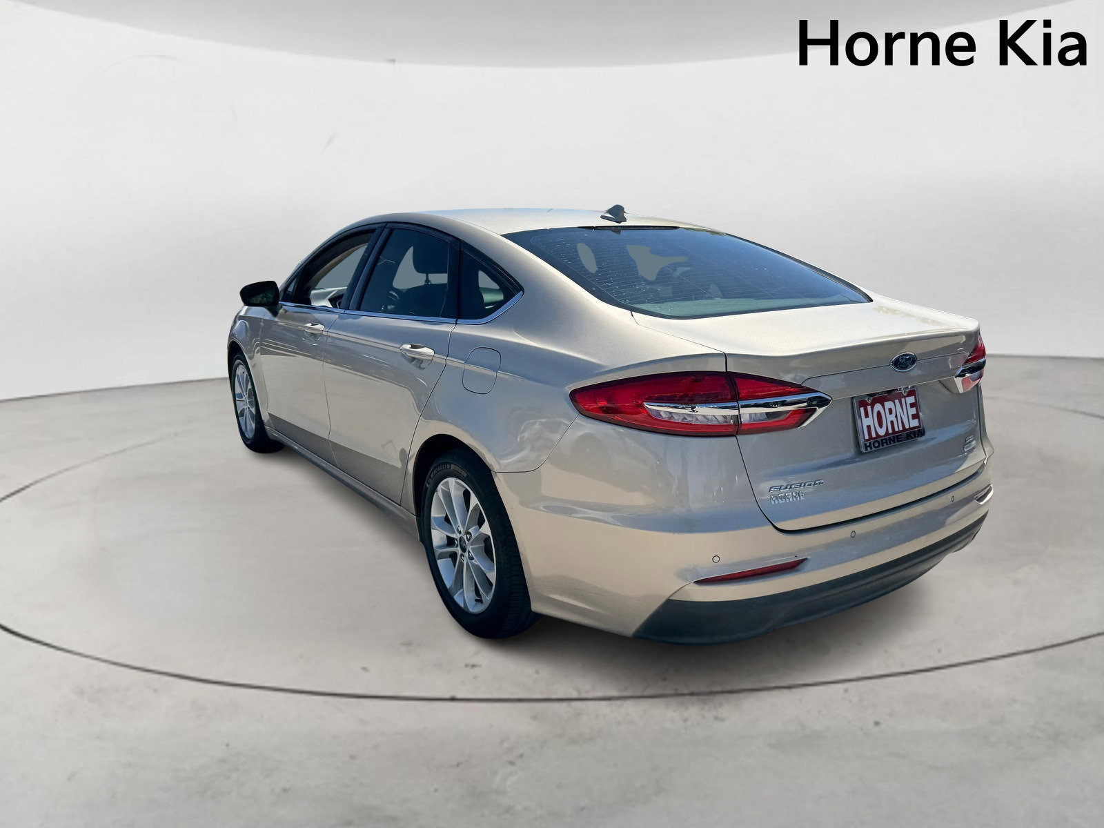 Used 2019 Ford Fusion SE image 5