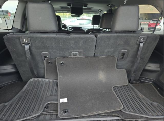 Used 2019 Honda Pilot Touring image 11