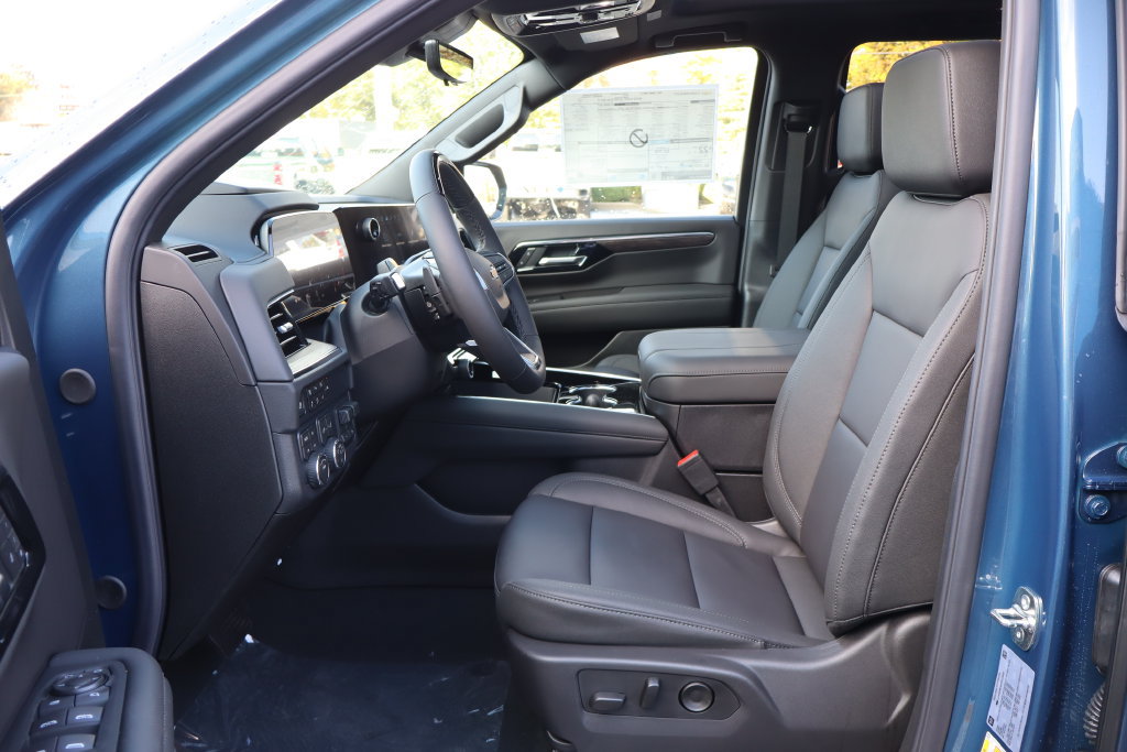 New 2027 Chevrolet Tahoe LT w/ Advanced Technology Package AWD/4WD image 5