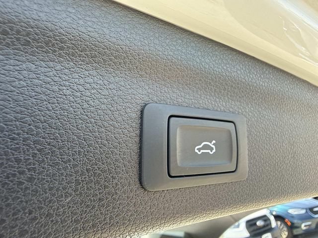 Used 2025 Audi Q3 2.0T Premium AWD/4WD image 8