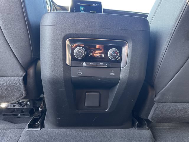 Used 2022 Chevrolet Suburban LT AWD/4WD image 40