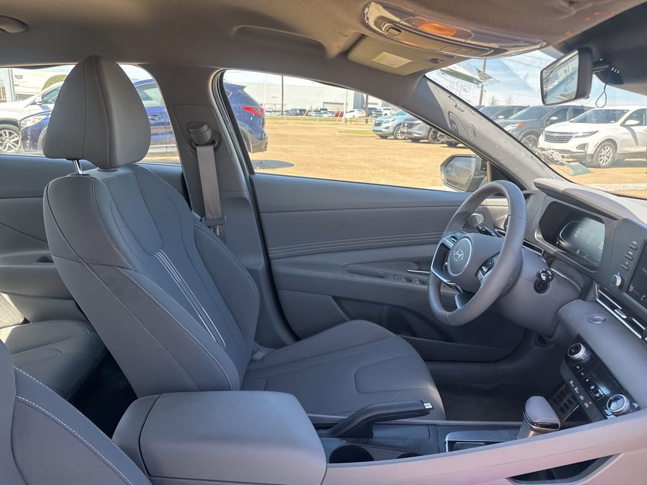 Used 2026 Hyundai Elantra Sport image 31