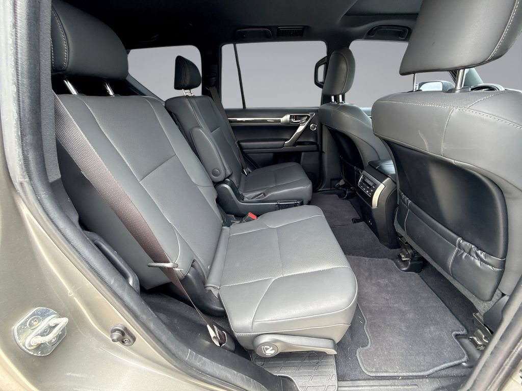 Used 2023 Lexus GX 460 Premium AWD/4WD image 17