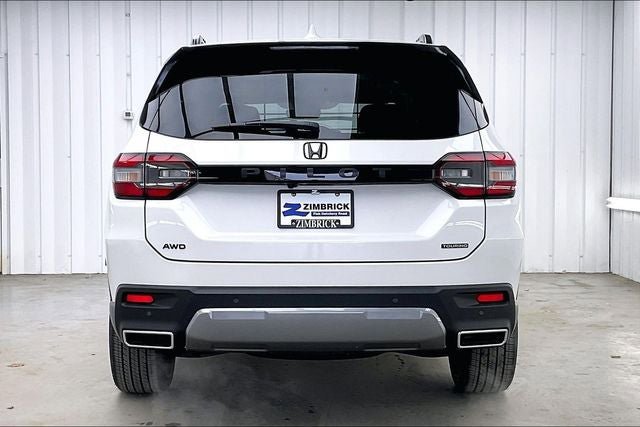 New 2026 Honda Pilot Touring image 4