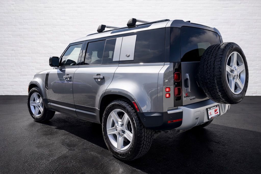 Used 2020 Land Rover Defender 110 SE image 6