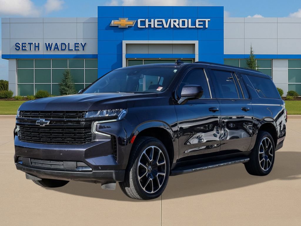 Used 2023 Chevrolet Suburban RST image 3