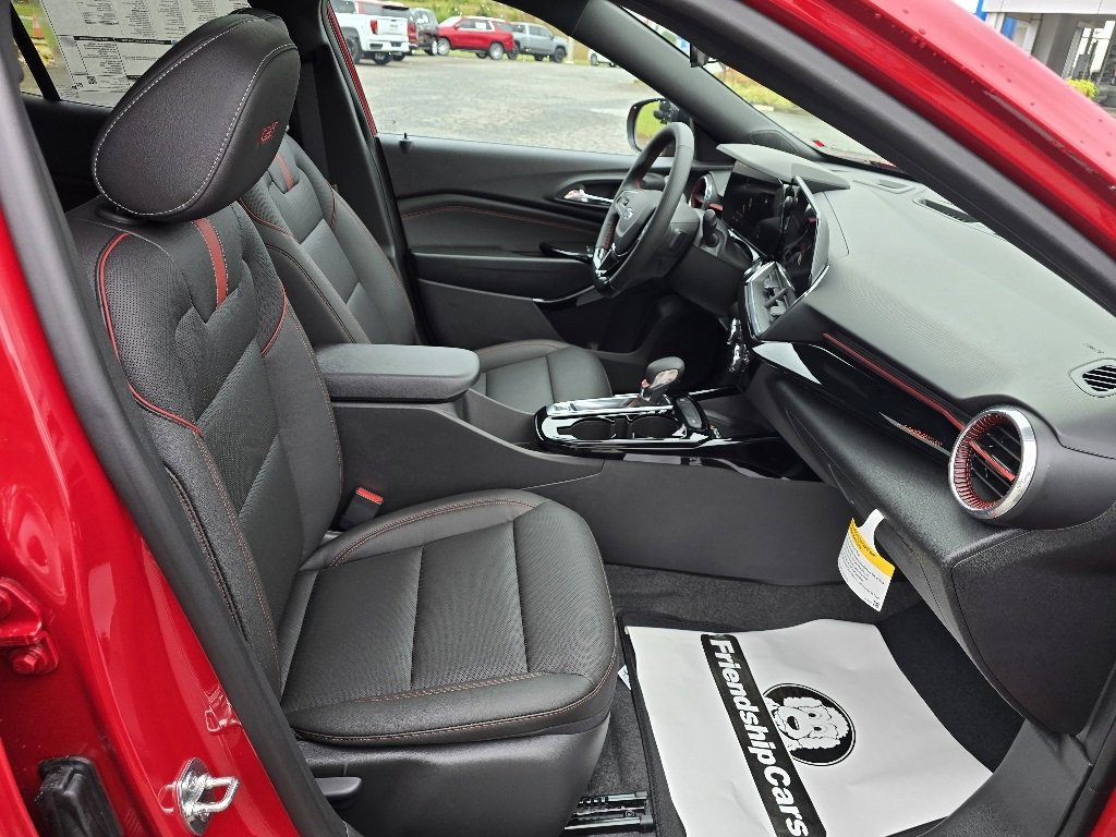 New 2026 Chevrolet Trax RS w/ Sunroof Package image 13