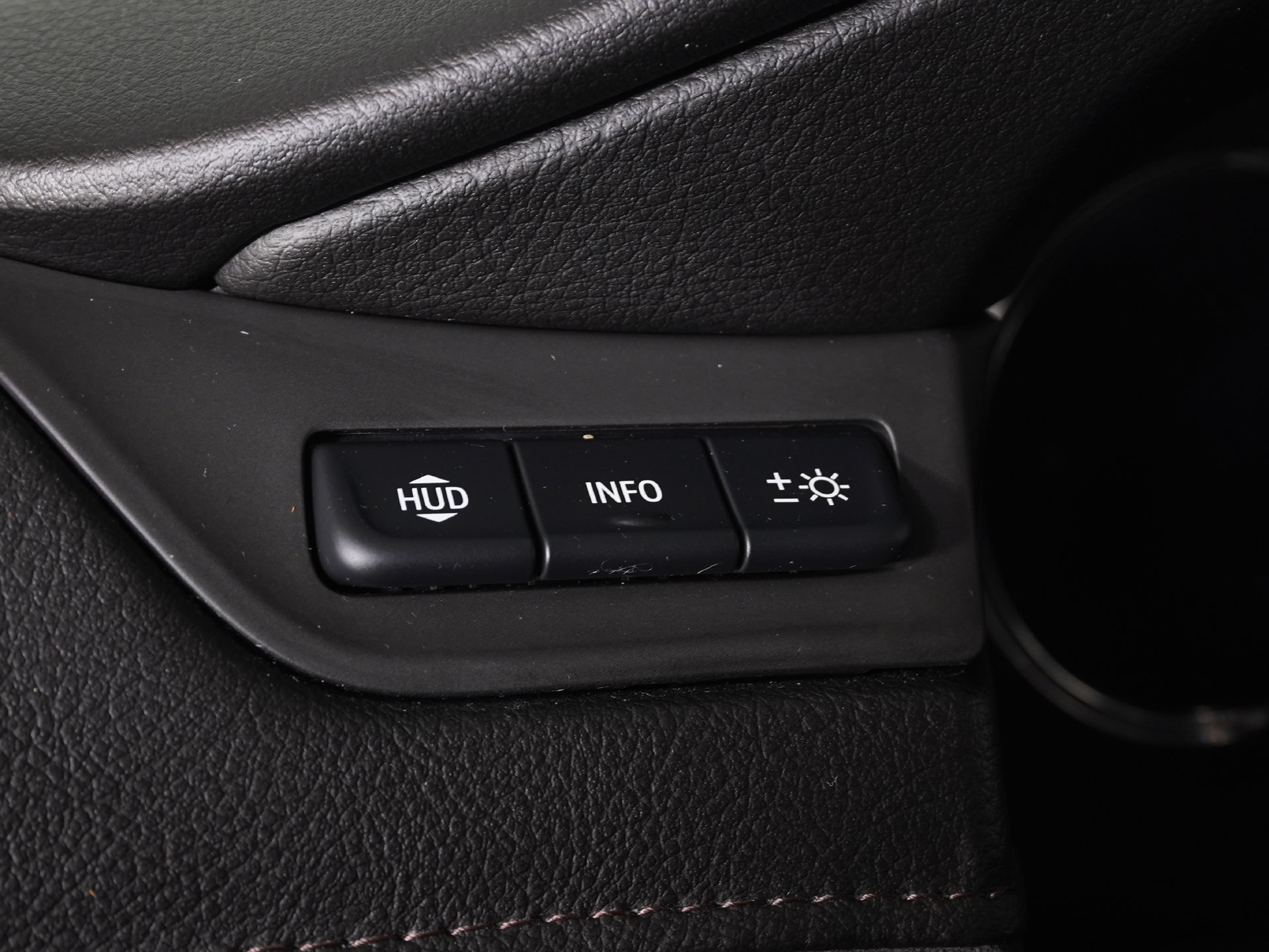 Used 2020 Cadillac Escalade Premium Luxury AWD/4WD image 20