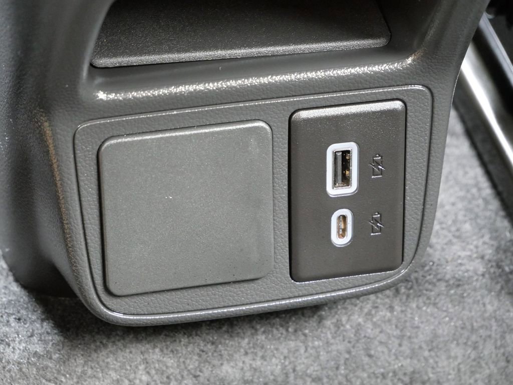 Used 2023 Buick Encore GX Preferred w/ Cold Weather Comfort Package FWD image 31