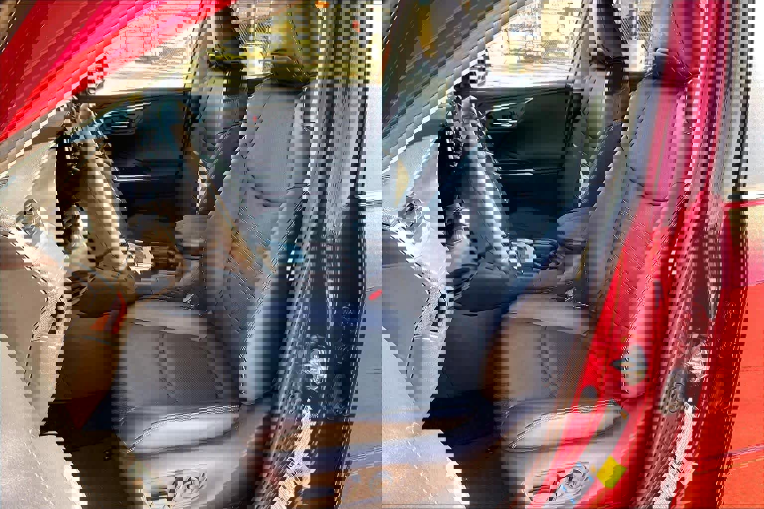 Used 2021 Toyota RAV4 Limited image 8