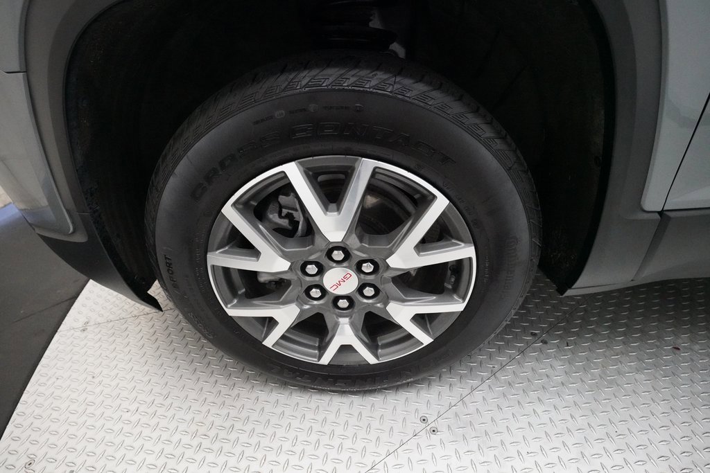 Certified 2023 GMC Acadia SLE w/ Driver Convenience Package image 27