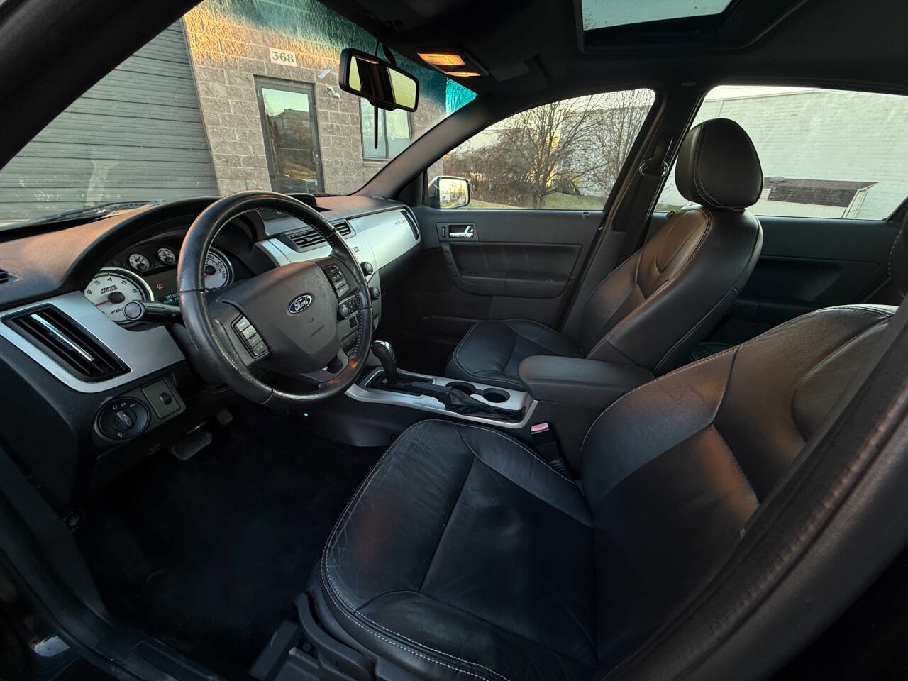 Used 2009 Ford Focus SEL image 7