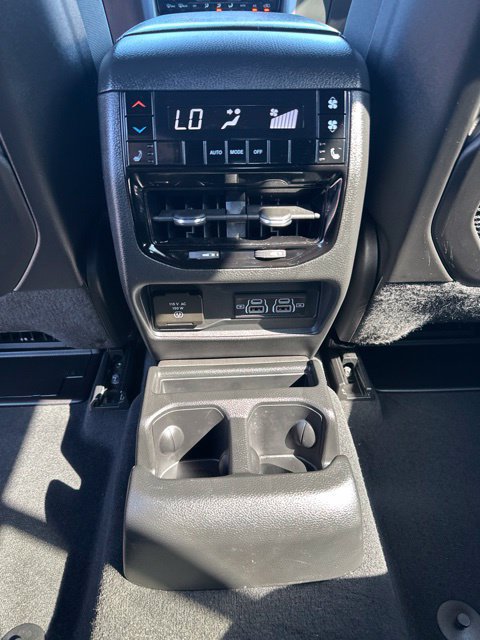 Used 2025 Jeep Grand Cherokee L Limited w/ Black Appearance Package AWD/4WD image 29