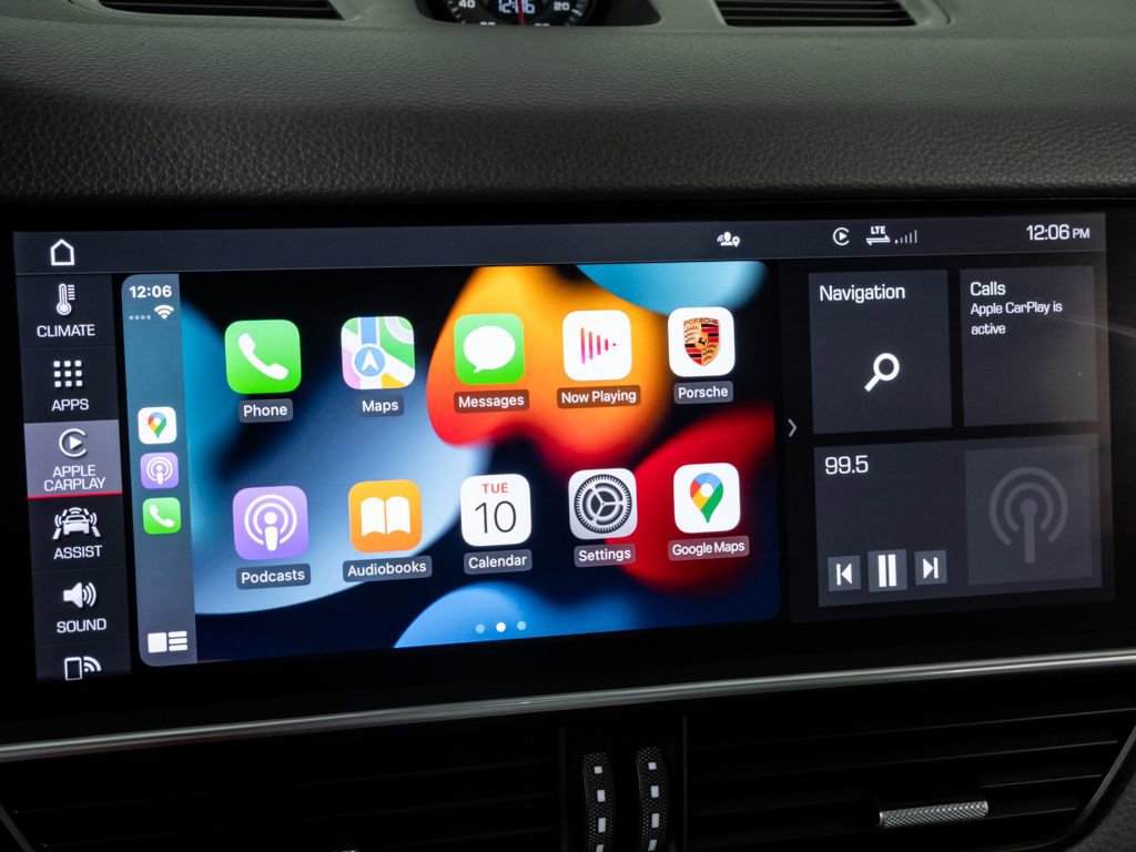 Used 2021 Porsche Cayenne Coupe image 16