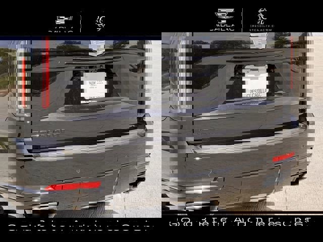 Certified 2026 Cadillac Escalade ESV Platinum Sport w/ LPO, ONYX Package AWD/4WD image 9