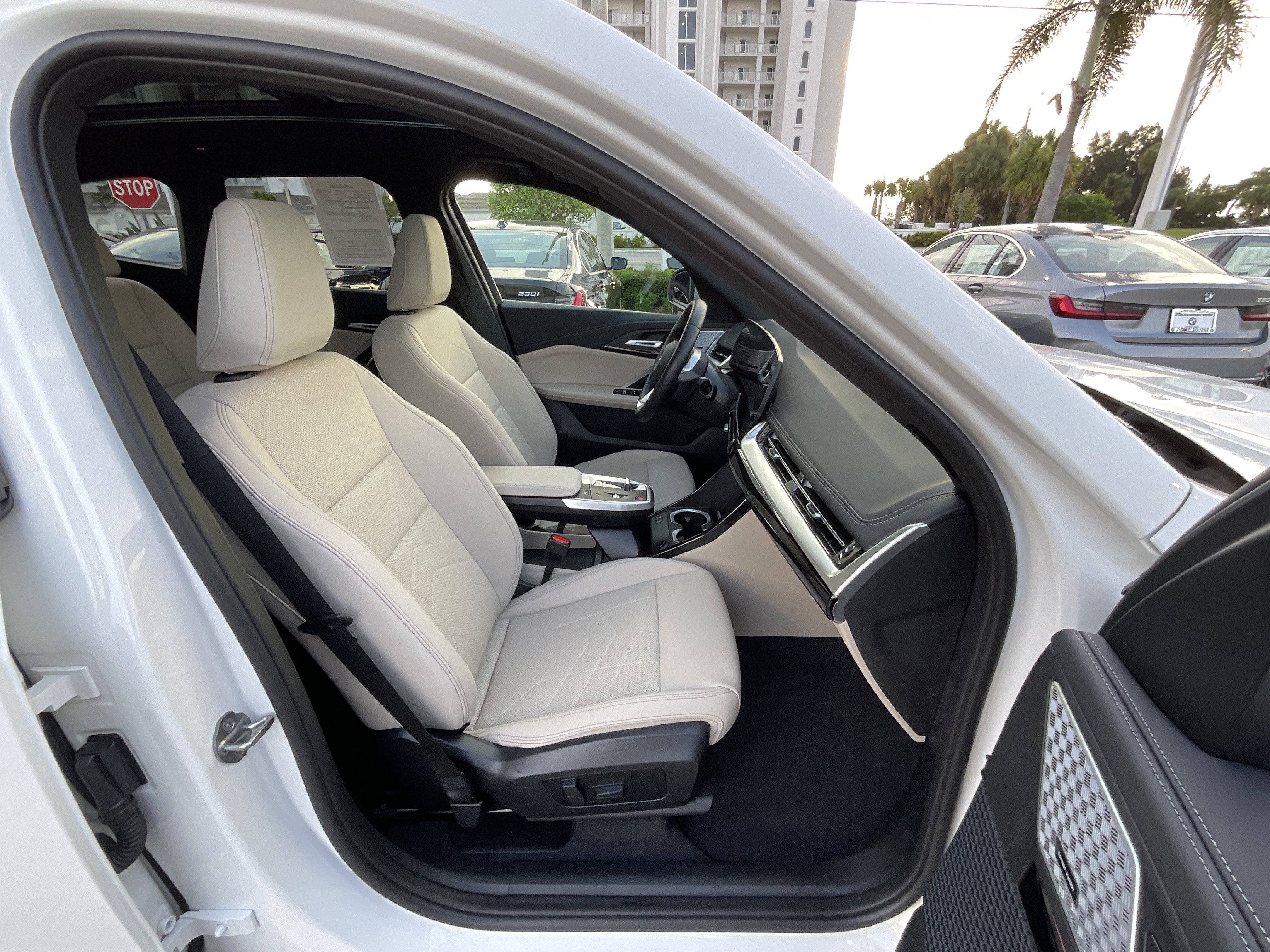 Used 2024 BMW X1 xDrive28i w/ Convenience Package AWD/4WD image 20