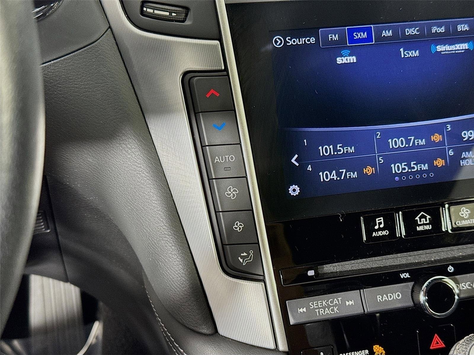 Used 2019 INFINITI Q60 3.0t Luxe w/ Essential Package RWD image 19