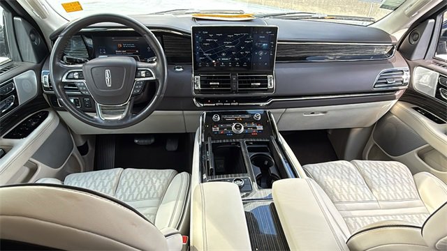 Used 2023 Lincoln Navigator Black Label image 25