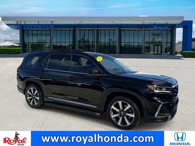 Used 2023 Honda Pilot Touring image 1