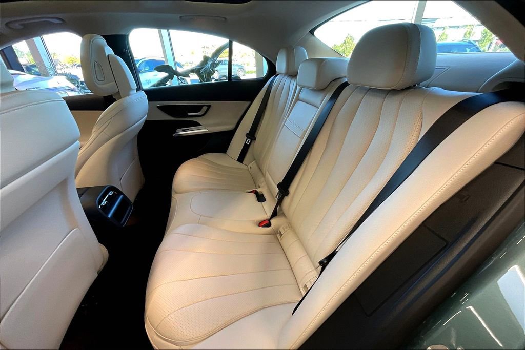 New 2026 Mercedes-Benz E 450 4MATIC Sedan image 8