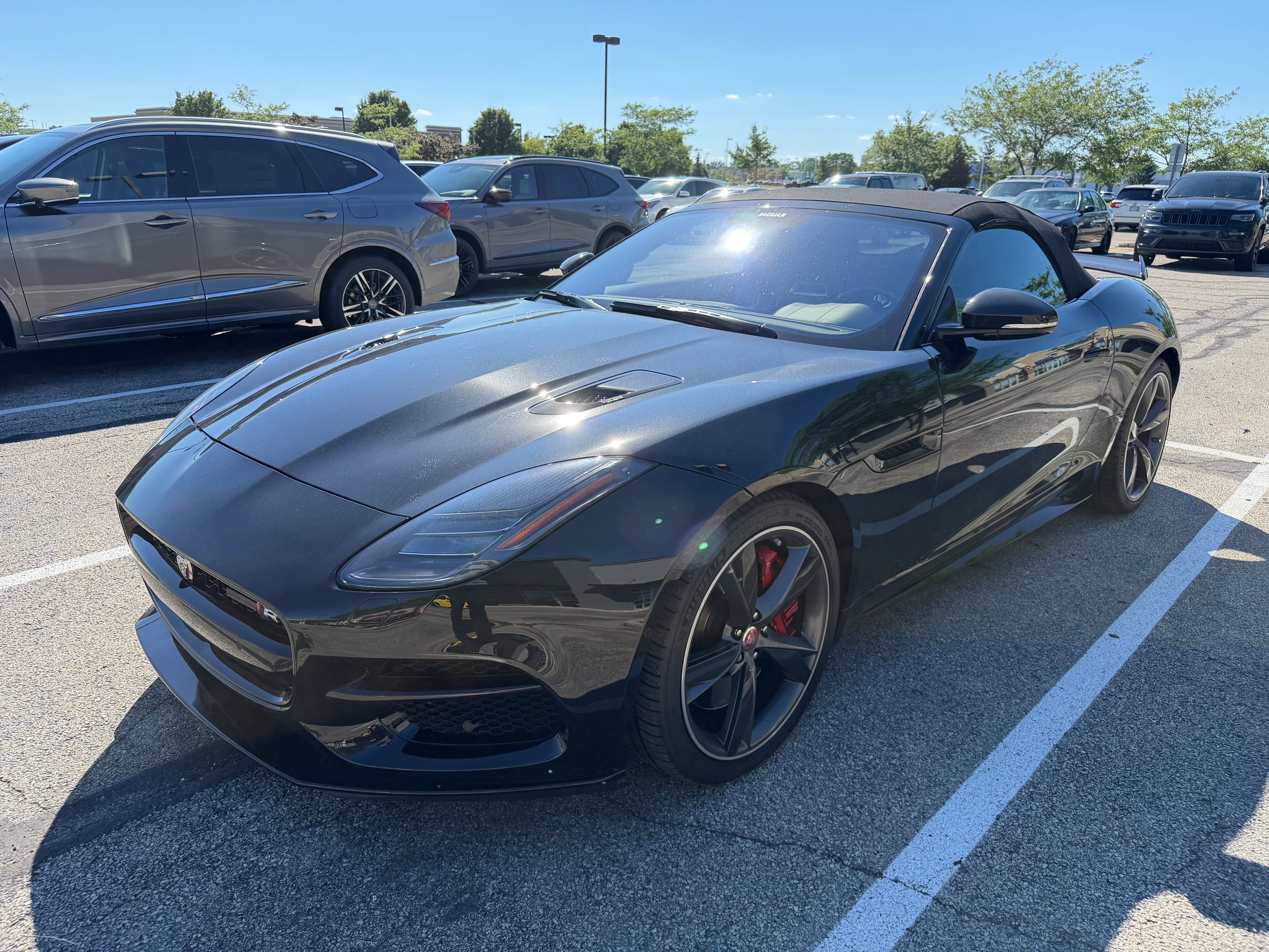 Used 2018 Jaguar F-TYPE R AWD/4WD image 7