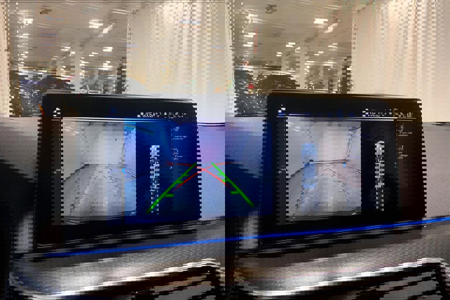 Certified 2023 BMW 530e xDrive w/ Premium Package image 26