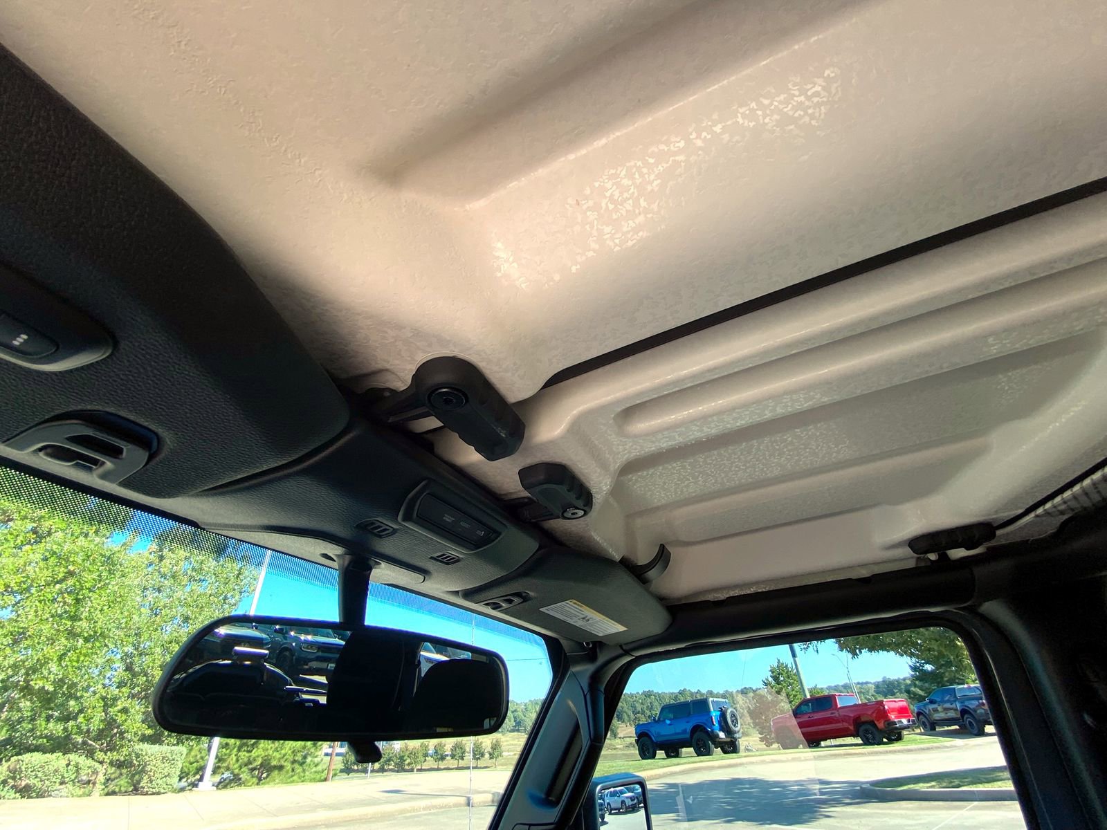 Used 2022 Jeep Wrangler Unlimited Sport image 26