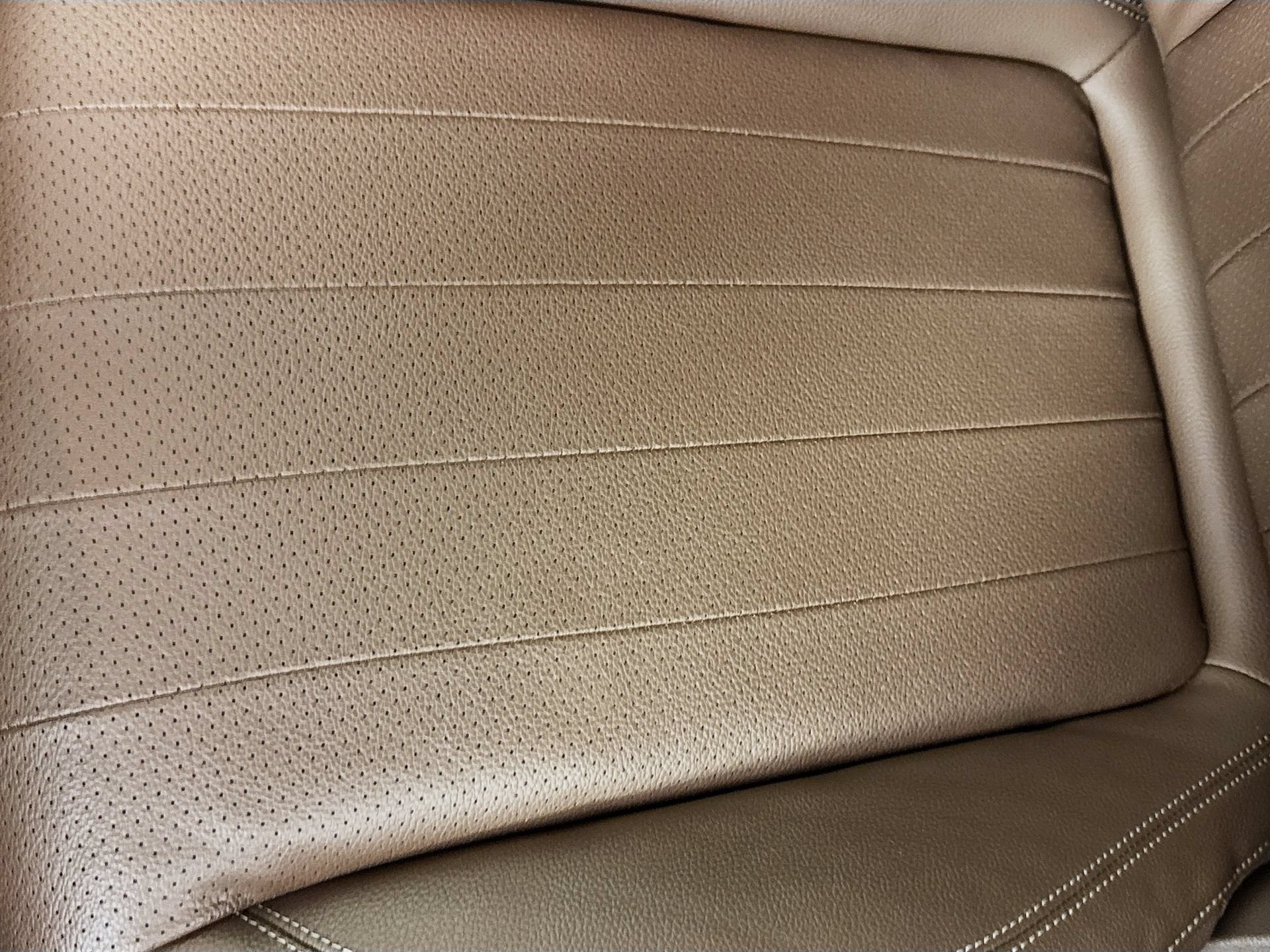 Used 2019 Mercedes-Benz E 300 image 21