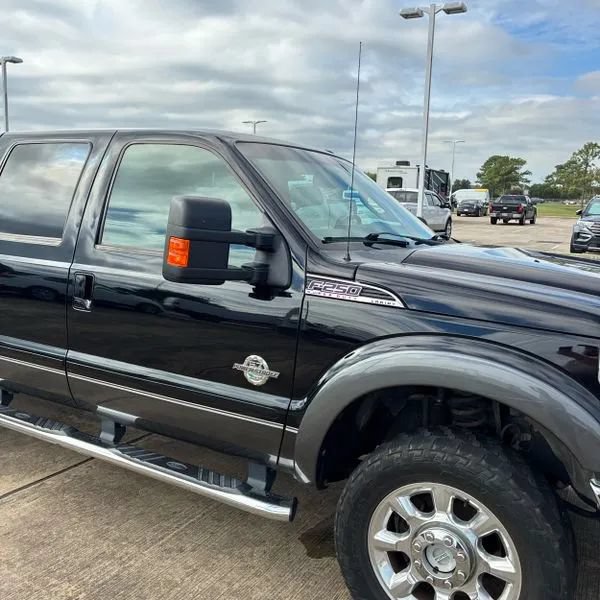 Used 2016 Ford F250 Lariat w/ Lariat Ultimate Package AWD/4WD image 15