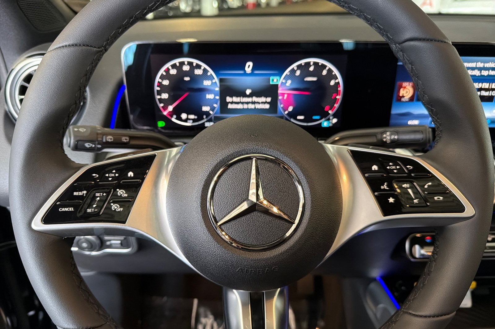 New 2026 Mercedes-Benz GLB 250 image 21