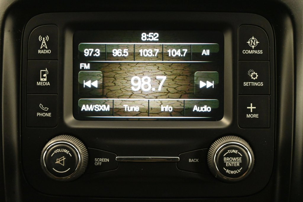 Used 2017 Jeep Cherokee Sport FWD image 8