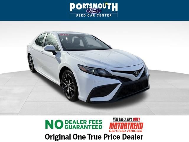 Used 2024 Toyota Camry SE image 18