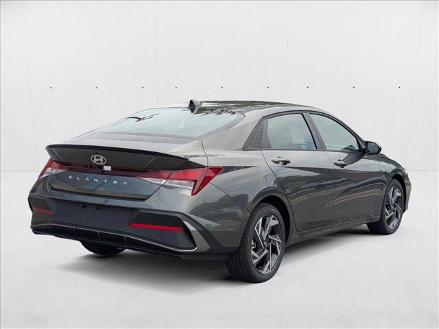 New 2025 Hyundai Elantra Sport image 2