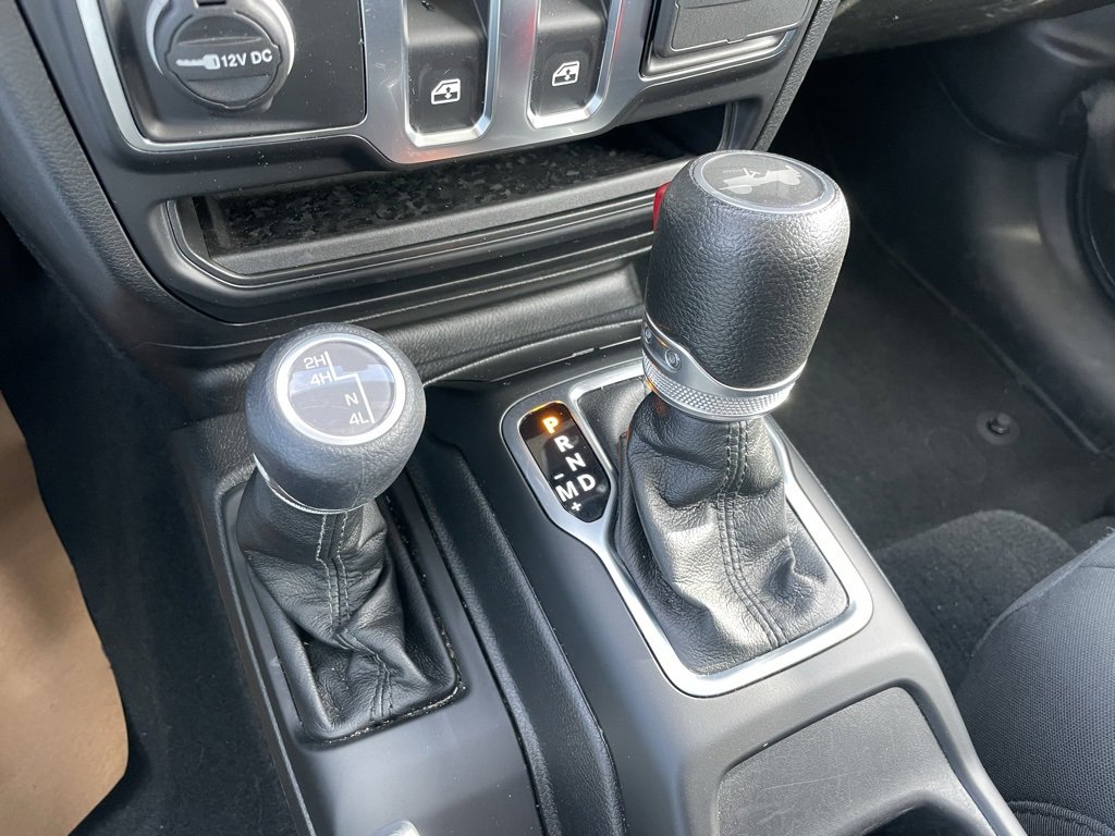 Used 2023 Jeep Wrangler Sport S image 12