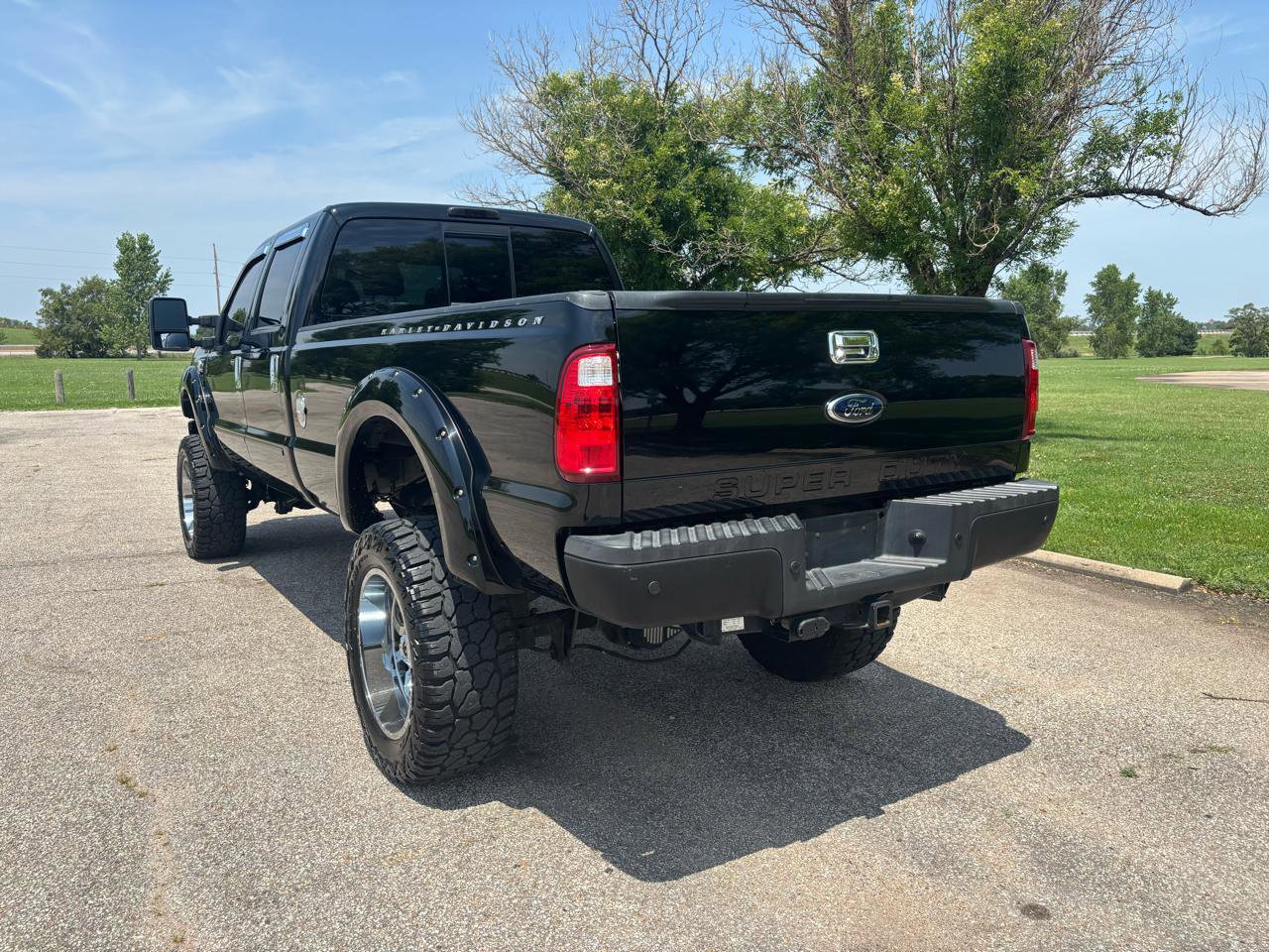 Used 2009 Ford F350 Harley-Davidson AWD/4WD image 9