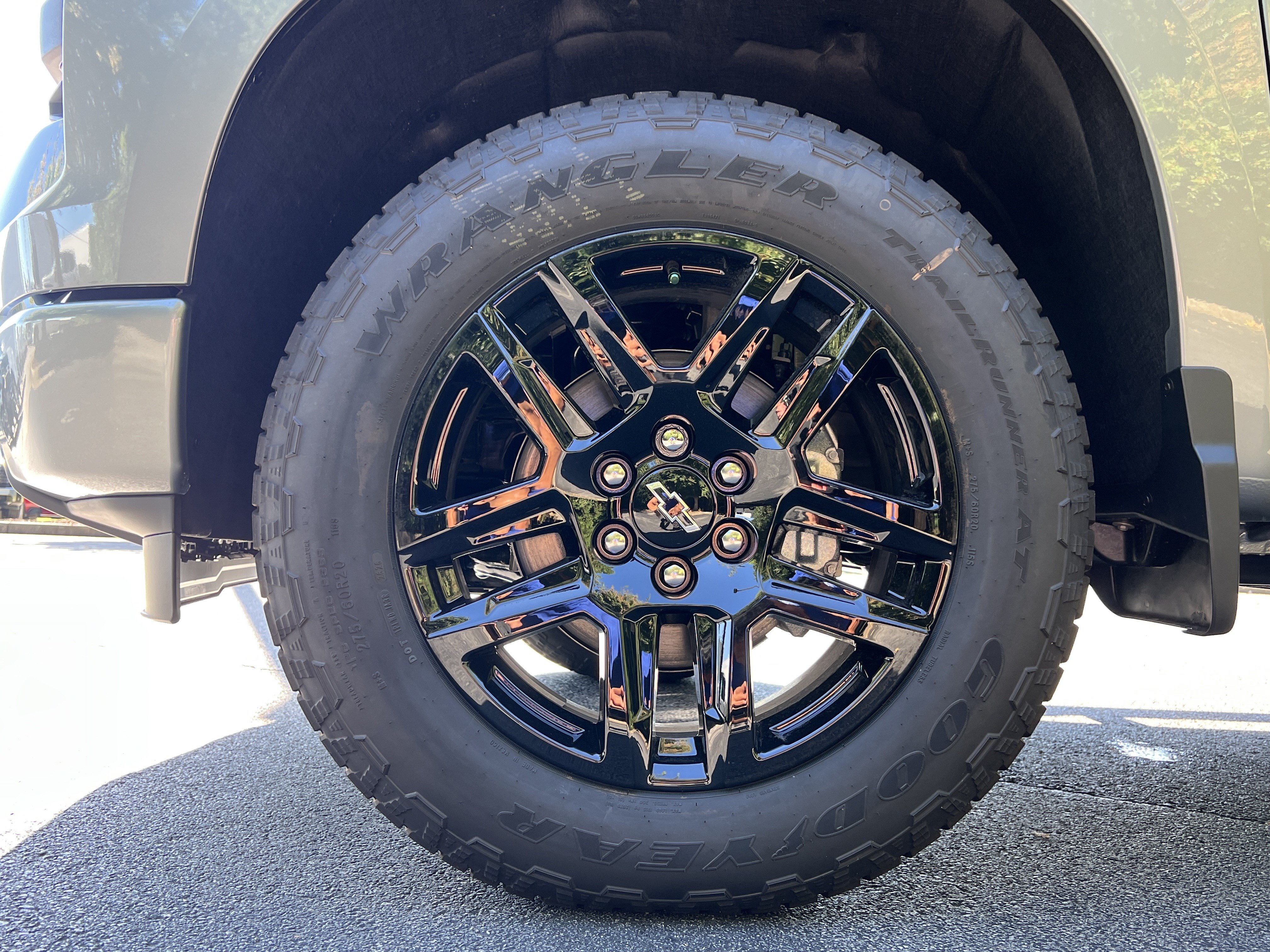 New 2026 Chevrolet Silverado 1500 Custom w/ Turbomax Blackout Package AWD/4WD image 43